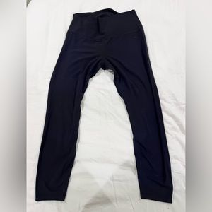 EUC Lululemon Align Leggings. Black Size 10. 25” length.